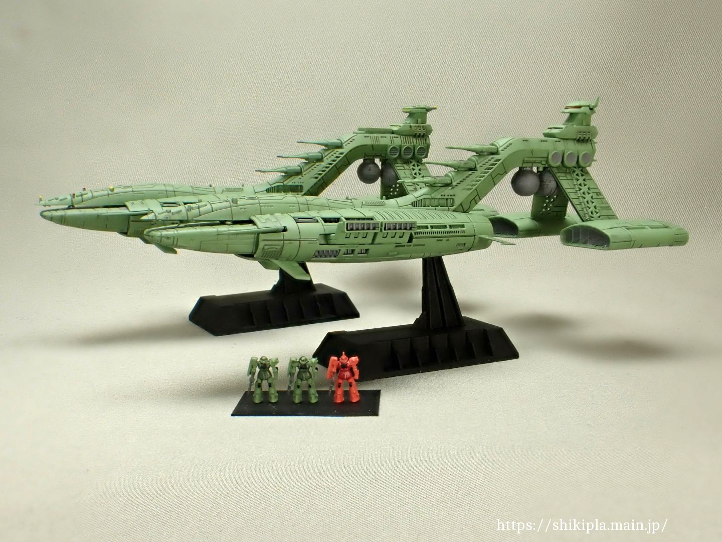 EX ジオン軍巡洋艦ムサイ|SHIKI君のプラモギャラリー